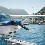 阿列西亚公寓 4*