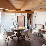 Alessia's Place Pensjonat 4*