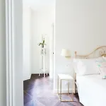 Alessia's Place Pensjonat 4*