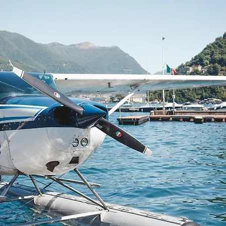 阿列西亚公寓 4*