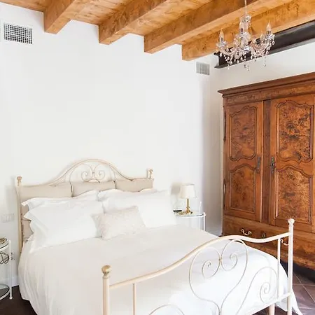 阿列西亚公寓 4* 科莫